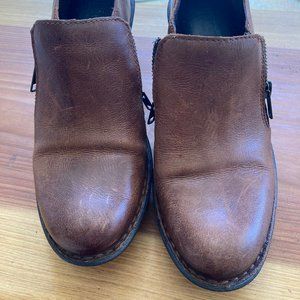 BORN genuine leather zip up clog/bootie